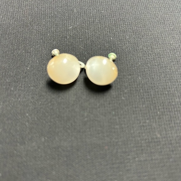 VTG Moon glow Lucite Screw back earrings. Very pretty!! - Picture 5 of 8